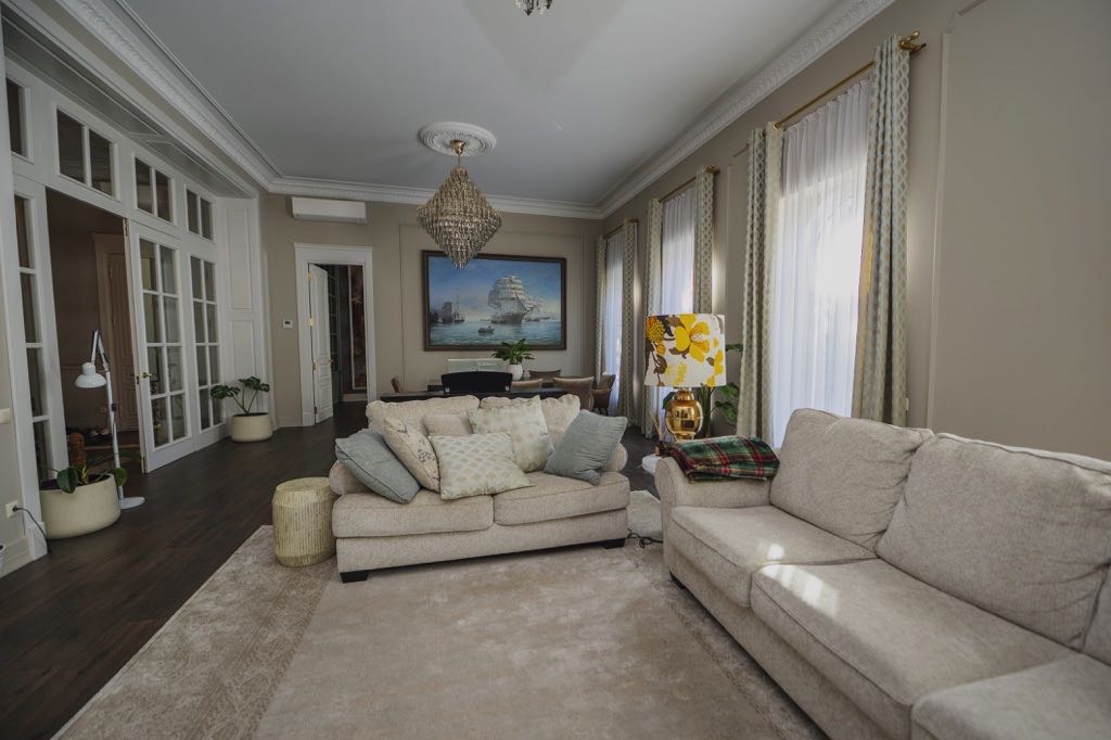 Historic Batumi Luxury Mansion View 14